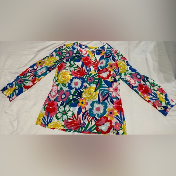 Boden floral V neck popover shirt. - Picture 4 of 6